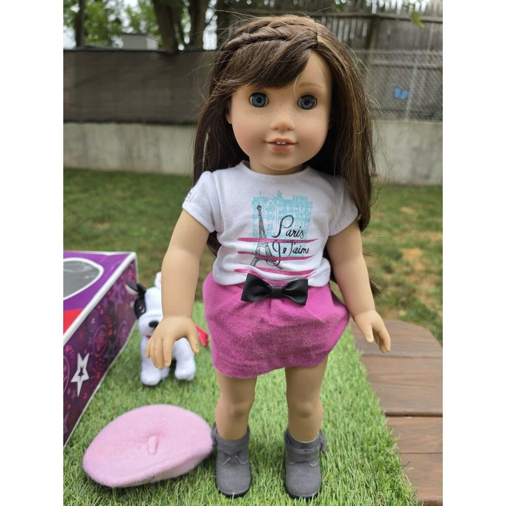 American Girl 2015 Grace Doll With Original Outfit + Hat + French Bulldog In Box